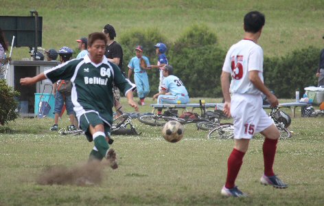 同点弾を決めた佐藤くん